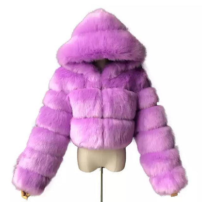 Manteau court en fausse fourrure à capuche