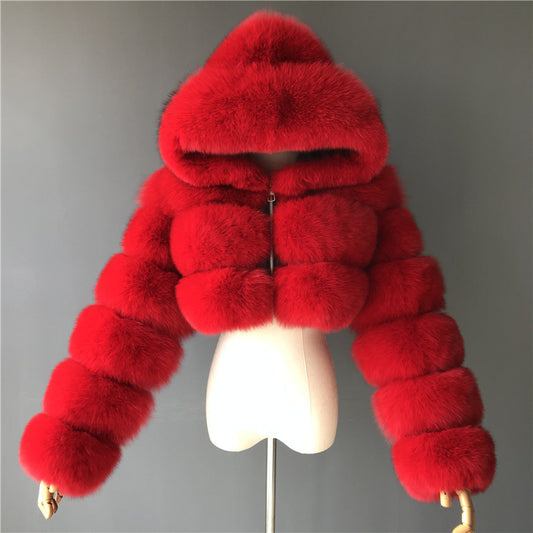 Manteau court en fausse fourrure à capuche